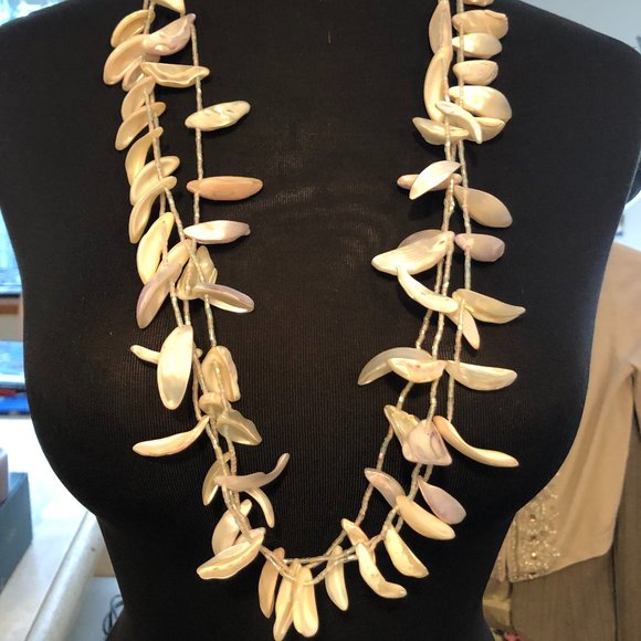 Vintage MCM Seashell Beaded 3 triple strand necklace 32" Opalescence - Picture 2 of 6